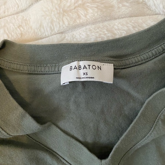 Aritzia Shoulder Pad V-Neck - Picture 2 of 5